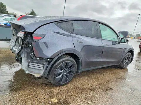 2025 TESLA MODEL Y VIN 7SAYGDEE5SF262694 фото 3