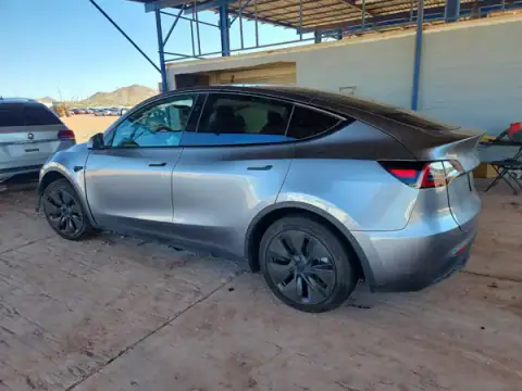 7SAYGDED5SF320164 — 2025 Tesla Model Y, фото 2 з Copart, Передня частина