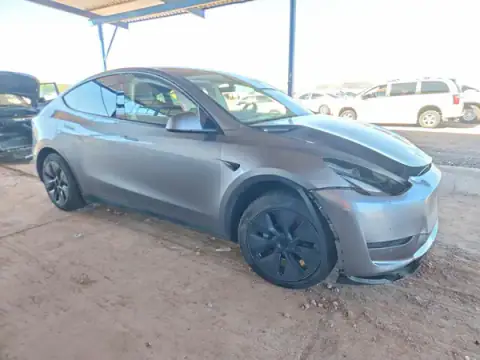 7SAYGDED5SF320164 — 2025 Tesla Model Y, фото 4 з Copart, Передня частина
