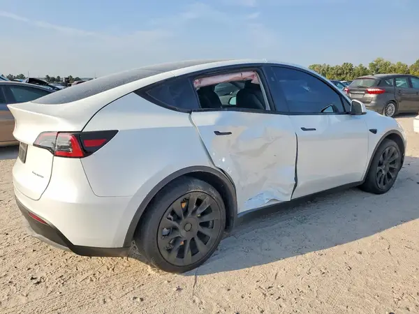 7SAYGDED2SA376432 — 2025 Tesla Model Y, фото 3 с аукциона Copart, Боковая часть