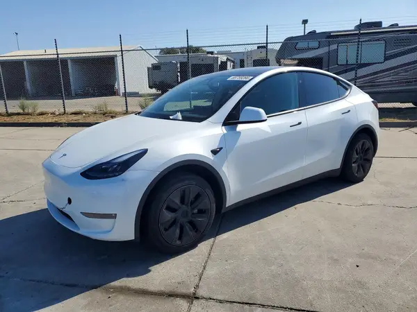 7SAYGDEE9SF217032 — 2025 Tesla Model Y, Боковая часть (Side), фото до ремонта