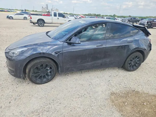 7SAYGDEE7SA370165 Tesla Model Y 2025 — uszkodzenie Tył, zdjęcie przed naprawą