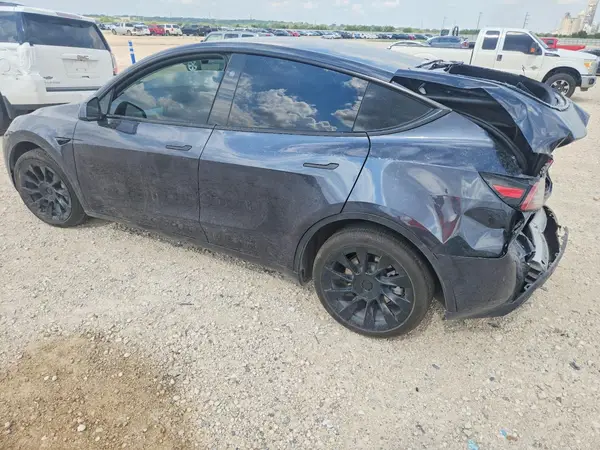 7SAYGDEE7SA370165 — 2025 Tesla Model Y, zdjęcie 2 z Copart, Tył