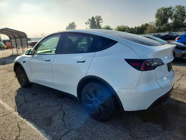 7SAYGDED7SF227632 — 2025 Tesla Model Y, photo 2 from Copart, Front end