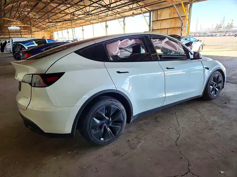 7SAYGAEEXSF301861 — 2025 Tesla Model Y, zdjęcie 3 z Copart, Przód