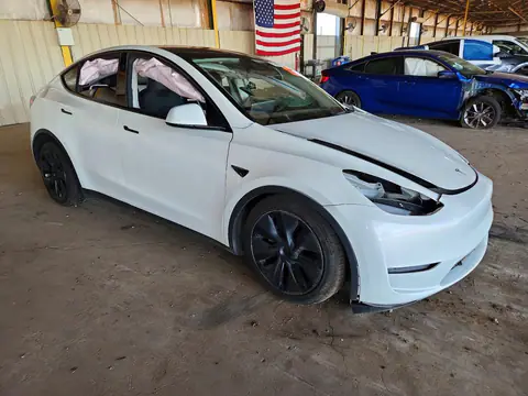 7SAYGAEEXSF301861 — 2025 Tesla Model Y, zdjęcie 4 z Copart, Przód