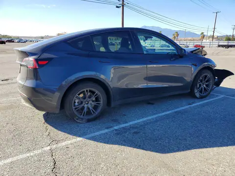 7SAYGDED9SF321172 — 2025 Tesla Model Y, фото 3 з Copart 29.10.2026, Передня частина