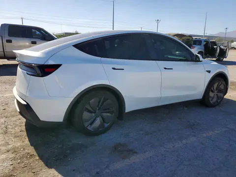 2026 Tesla Model Y VIN 7SAYGDED5TF413834 фото 3