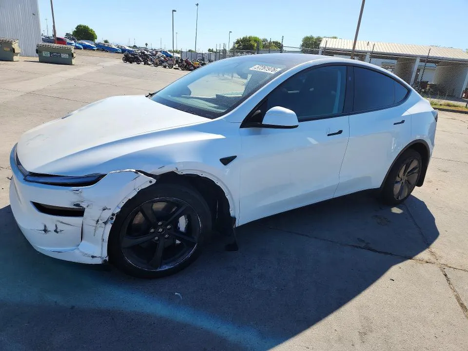 2026 Tesla Model Y VIN 7SAYGDEE1TF434253 фото 1
