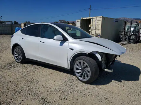 7SAYGDEE5TA382610 — 2026 Tesla Model Y, photo 4 from Copart 22.10.2026, Front end