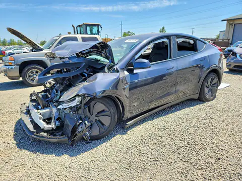 7SAYGDEE5TF330493 — 2026 Tesla Model Y, წინა ნაწილი (Front End), ფოტოები შეკეთებამდე