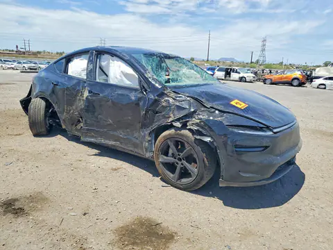 2026 Tesla Model Y VIN 7SAYGDED0TF540281 фото 4
