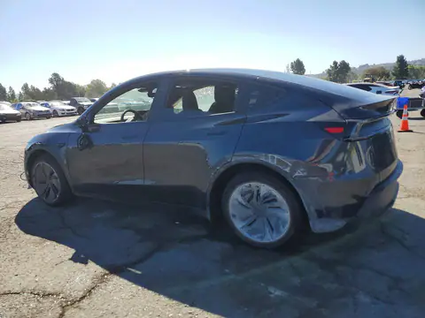 7SAYGDEE2TF640519 — 2026 Tesla Model Y, фото 2 с аукциона Copart 16.10.2026, Боковая часть