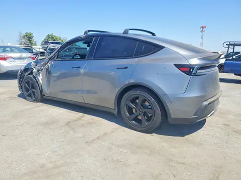 2026 Tesla Model Y VIN 7SAYGDEE6TF341079 фото 2