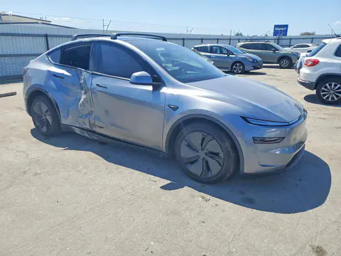 2026 Tesla Model Y VIN 7SAYGDEE6TF341079 фото 4