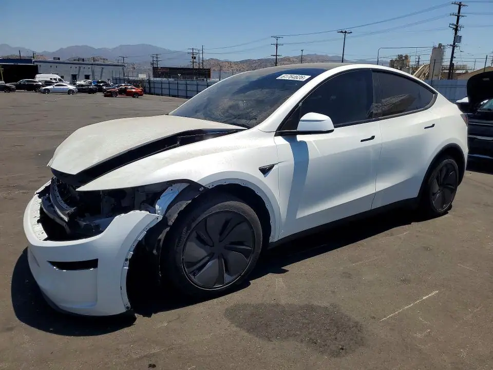 7SAYGDEE0TF373154 Tesla Model Y 2026 — დაზიანება წინა ნაწილი, ფოტო შეკეთებამდე