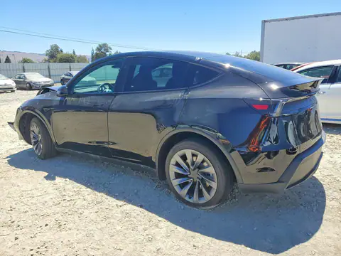 7SAYGDED4TF618724 — 2026 Tesla Model Y, photo 2 from Copart 13.10.2026, Front end