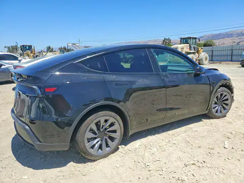 7SAYGDED4TF618724 — 2026 Tesla Model Y, photo 3 from Copart 13.10.2026, Front end