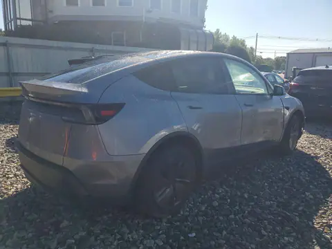 2026 TESLA MODEL Y VIN 7SAYGDED3TF659779 фото 3