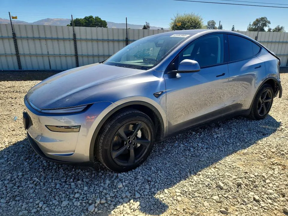 2026 Tesla Model Y VIN 7SAYGDED2TF550780 фото 1