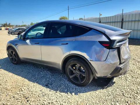 2026 Tesla Model Y VIN 7SAYGDED2TF550780 фото 2