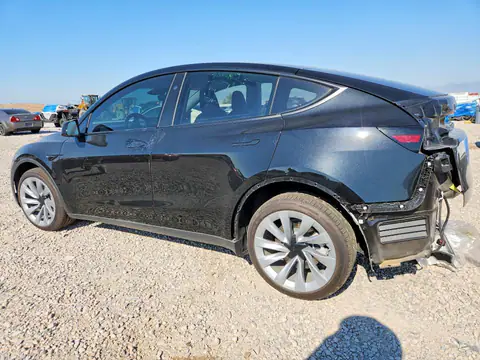 2026 Tesla Model Y VIN 7SAYGDEE1TF517780 фото 2