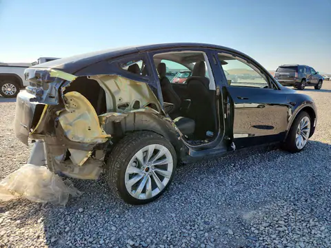 2026 TESLA MODEL Y VIN 7SAYGDEE1TF517780 фото 3