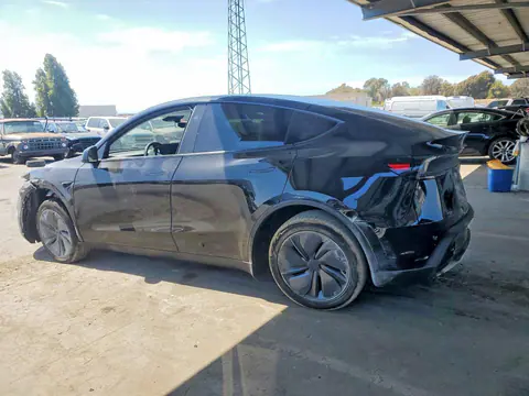 2026 Tesla Model Y VIN 7SAYGDEE3TF424064 фото 2