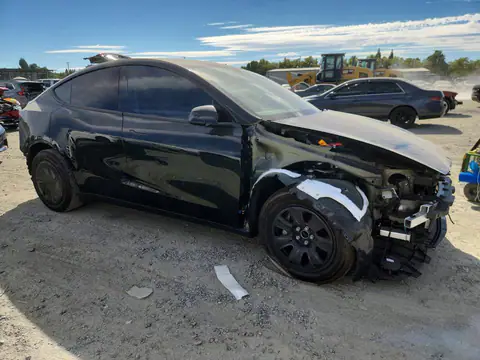 2026 Tesla Model Y VIN 7SAYGDED5TA602917 фото 4