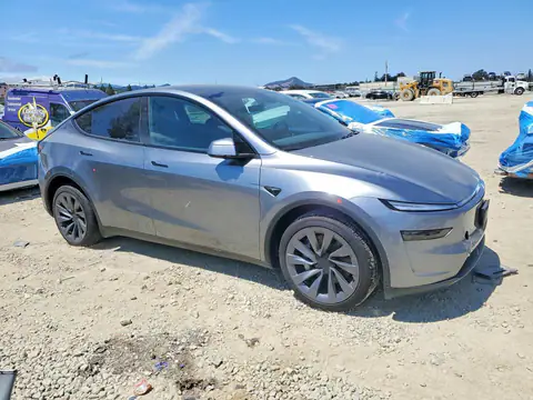 7SAYGDED1TF638493 — 2026 Tesla Model Y, zdjęcie 4 z Copart 22.10.2026, Uszkodzenia podwozia
