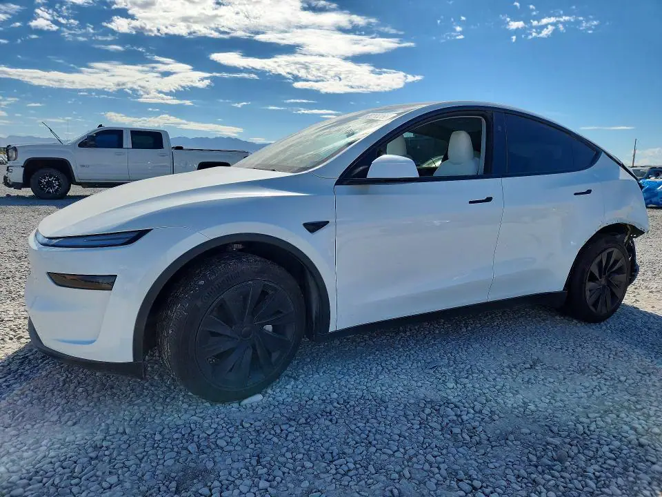 7SAYGDEE1TF429280 Tesla Model Y 2026 — daño Parte trasera, foto antes de reparar