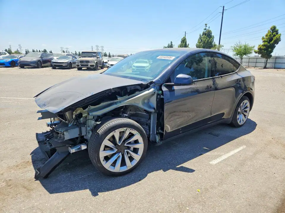 2026 Tesla Model Y VIN 7SAYGDEE7TF375497 фото 1