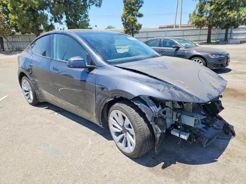 2026 Tesla Model Y VIN 7SAYGDEE7TF375497 фото 4