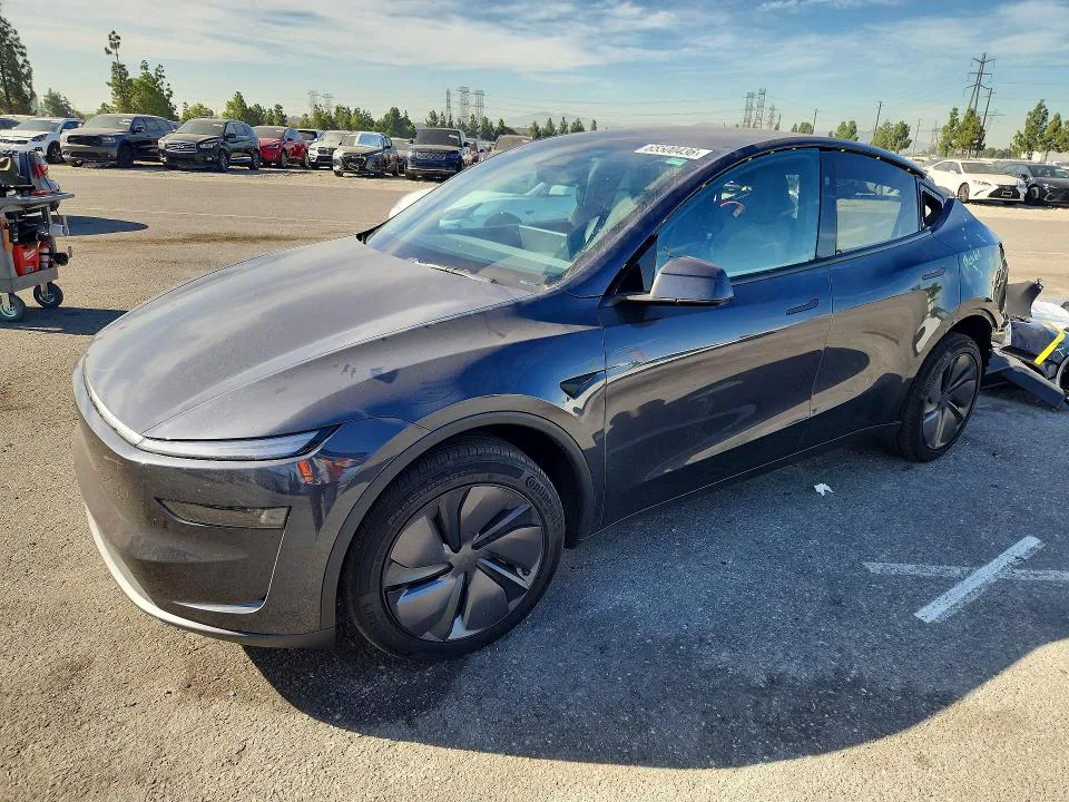 2026 Tesla Model Y VIN 7SAYGDED6TF637713 фото 1