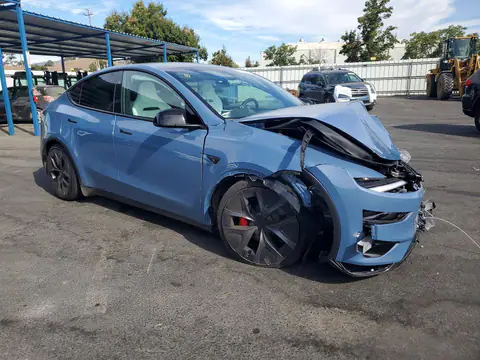 7SAYGDET1TA735178 — 2026 Tesla Model Y, photo 4 from Copart 29.09.2026, Front end