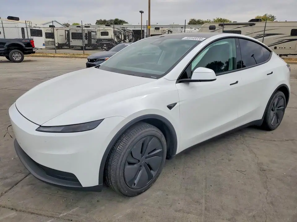 7SAYGDEE2TA653123 Tesla Model Y 2026 — повреждение повреждения снизу, фото до ремонта