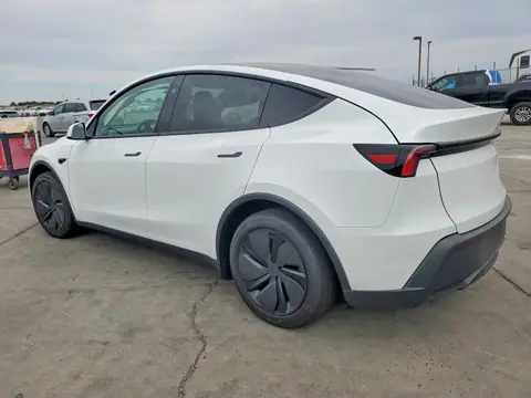 7SAYGDEE2TA653123 — 2026 Tesla Model Y, фото 2 с аукциона Copart 19.10.2026, повреждения снизу