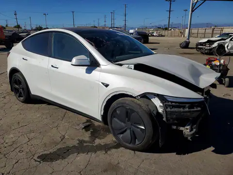 7SAYGDEE3TF531650 — 2026 Tesla Model Y, фото 4 с аукциона Copart 22.10.2026, ПЕРЕДНЯЯ ЧАСТЬ