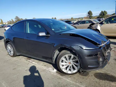 2026 Tesla Model Y VIN 7SAYGDEE1TF348361 фото 4