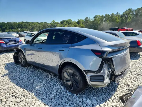 7SAYGDEE1TA693886 — 2026 Tesla Model Y, photo 2 from Copart, Front end
