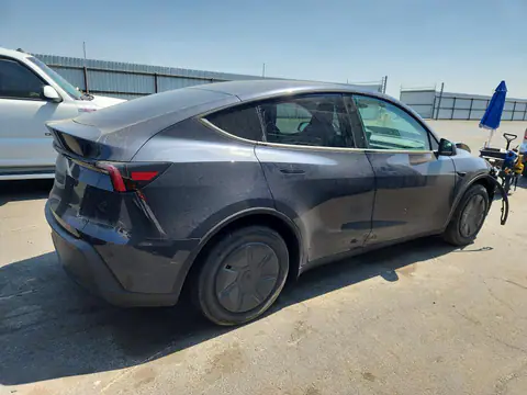 7SAYGDEDXTA607384 — 2026 Tesla Model Y, photo 3 from Copart 26.10.2026, Front end