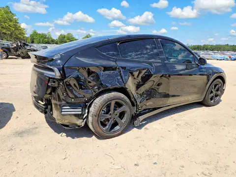 2026 TESLA MODEL Y VIN 7SAYGDEE2TA678216 фото 3