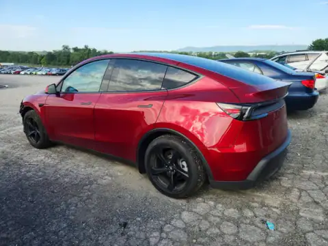 7SAYGDEE5TA575890 — 2026 Tesla Model Y, photo 2 from Copart 23.10.2026, Front end