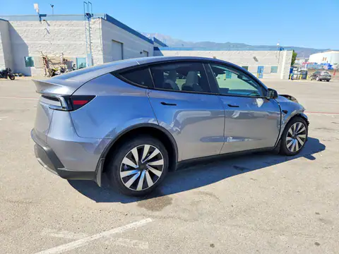 7SAYGDED3TF613997 — 2026 Tesla Model Y, zdjęcie 3 z Copart 20.10.2026, Przód