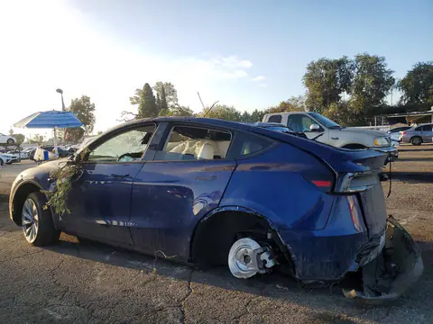 7SAYGDEE6TF442963 — 2026 Tesla Model Y, фото 2 з Copart 23.10.2026, Перекидання