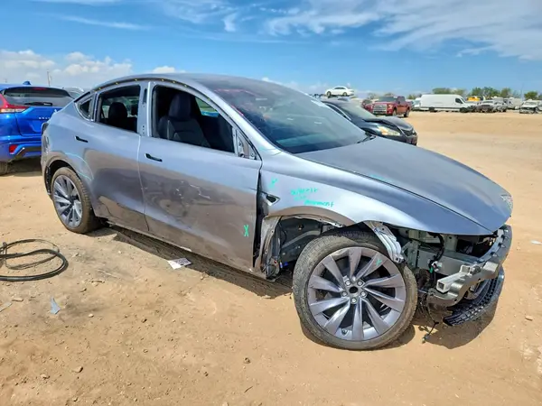 7SAYGDED8TA740001 — 2026 Tesla Model Y, фото 4 с аукциона Copart, Передняя часть