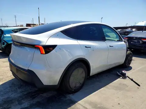 7SAYGDED6TA598375 — 2026 Tesla Model Y, photo 3 from Copart 23.10.2026, Front end