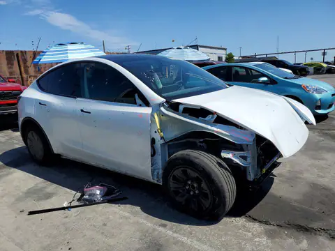 7SAYGDED6TA598375 — 2026 Tesla Model Y, photo 4 from Copart 23.10.2026, Front end