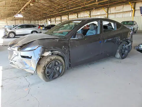 7SAYGDED1TF588646 Tesla Model Y 2026 — Front end damage, before-repair photo