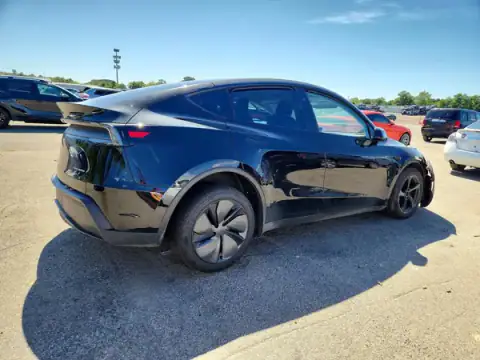 7SAYGDEE1TA413397 — 2026 Tesla Model Y, foto 3 de Copart 21.10.2026, Parte delantera